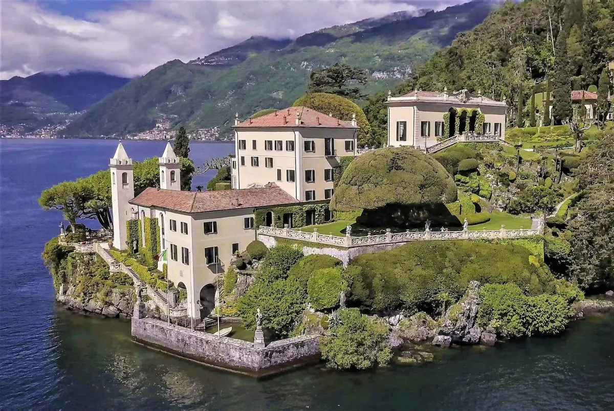 Villa del Balbianello on the Lavedo promontory
